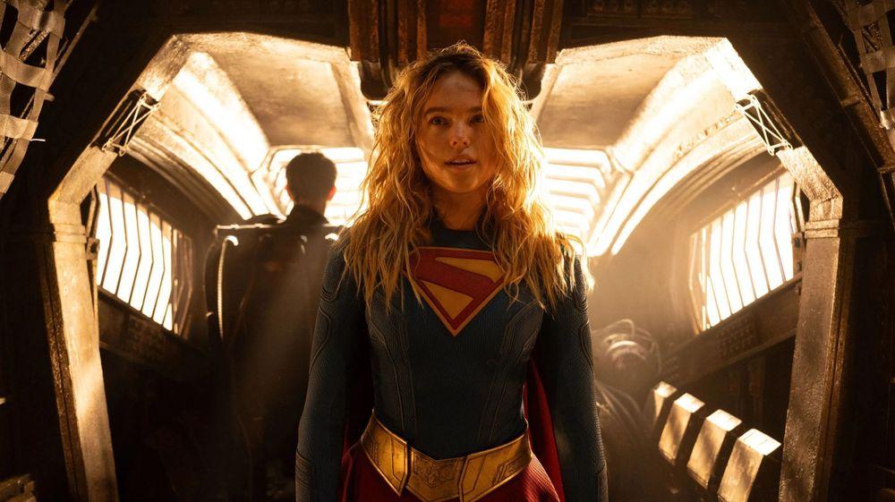 Crítica | SuperGirl de Milly Alcock carrega o peso de Krypton e o roteiro de nas costas 